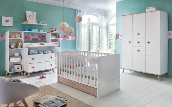 Babyzimmer Billund in Weiß und Eiche Sägerau von Wimex 8 teiliges Megaset mit Schrank, Bett mit Latt
